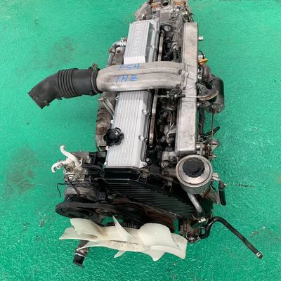 良い価格 トヨタ 1HZ 中古ディーゼルエンジン ランドクルーザー 耐久性自動車部品 150-300馬力 オンライン