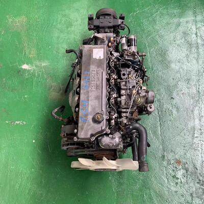 良い価格 最高品質 オリジナルの使用エンジン組 4HF1 Isuzu トラック用の使用ディーゼルエンジン オンライン